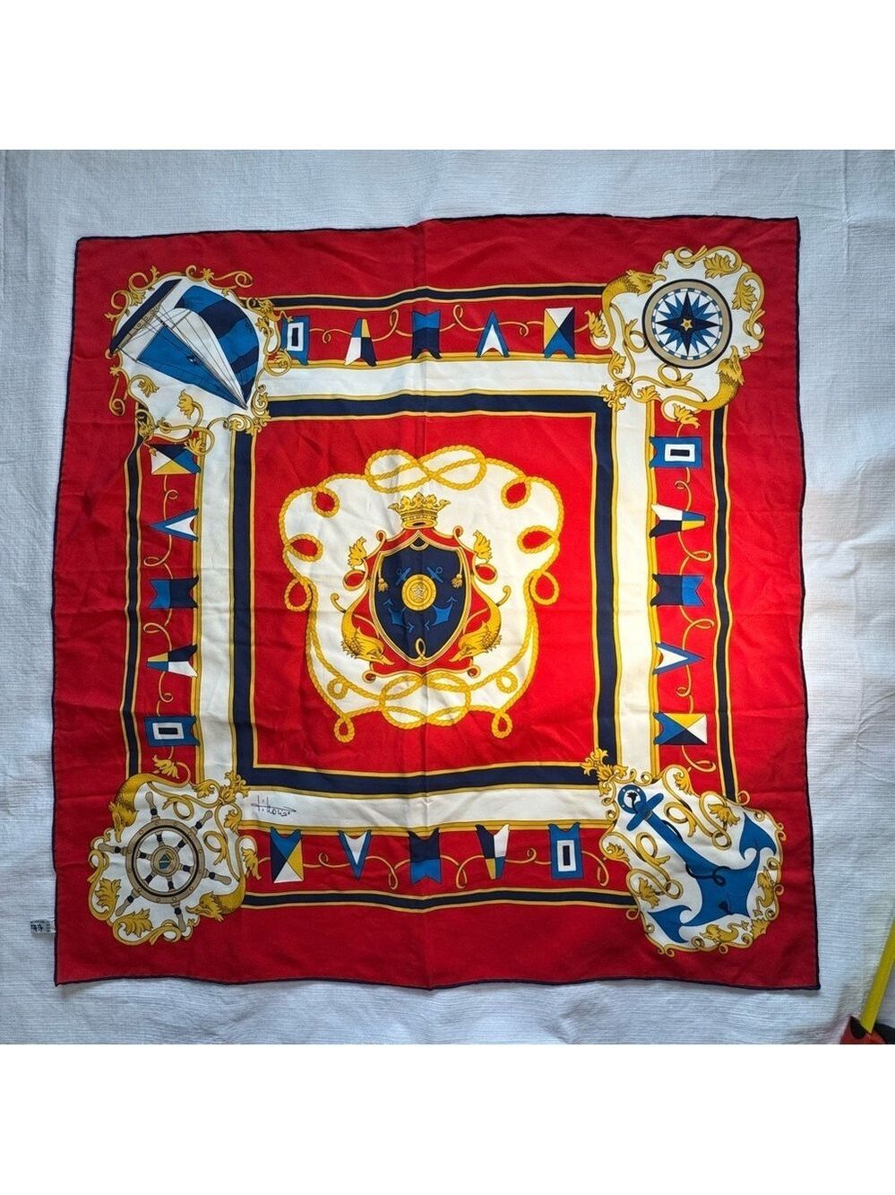 Foulard 100% Pure Silk
Vintage Woman